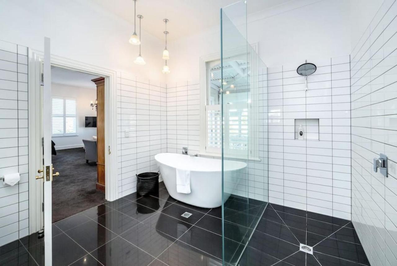 Altitude Studio Apartment Мартинбъро Екстериор снимка